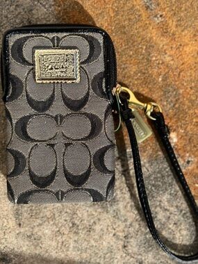 Coach Poppy Gray and Black Signature Cardholder Wristlet SMALL